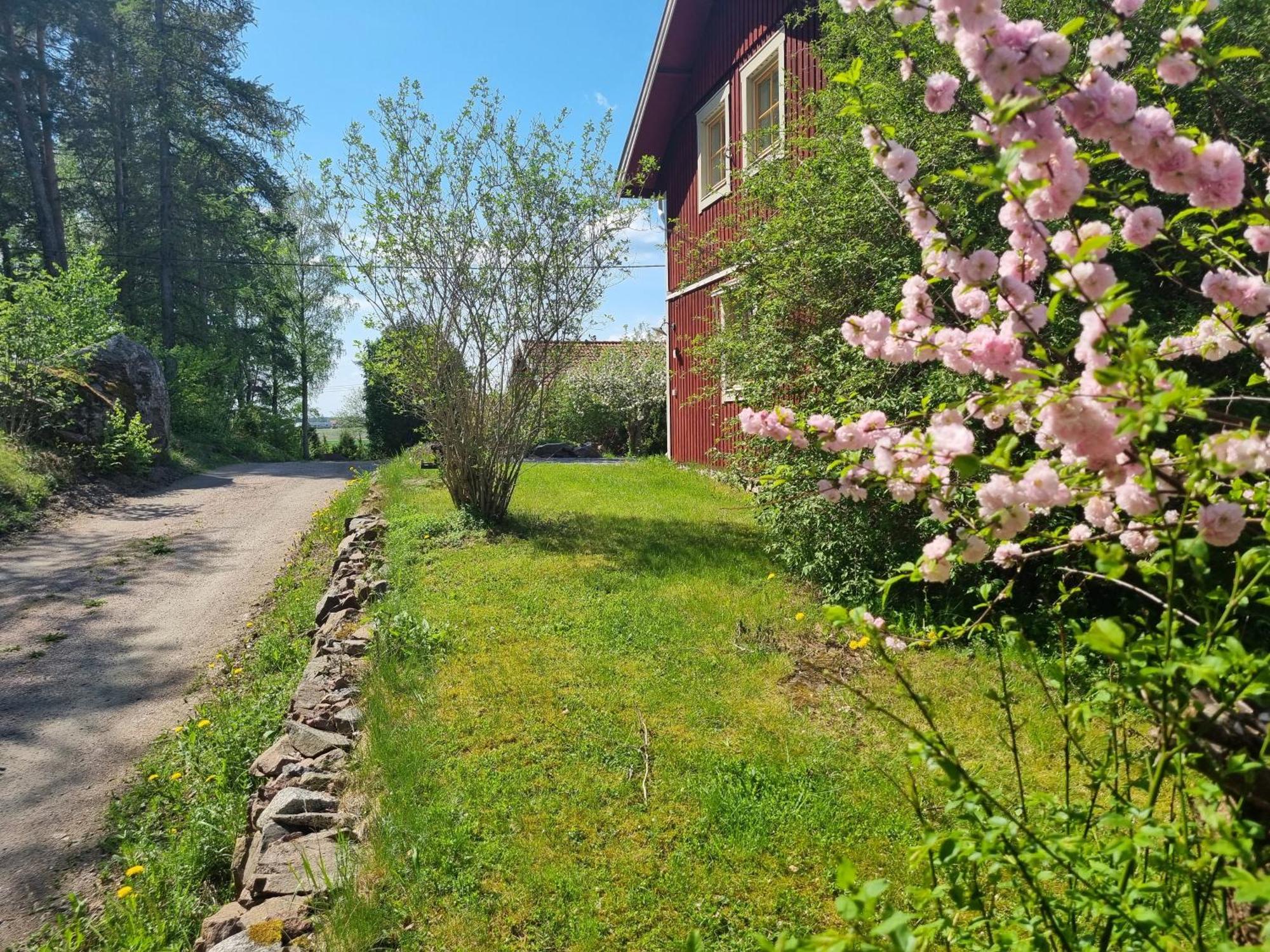Saellinge House - Cozy Villa With Fireplace And Garden Close To Uppsala Extérieur photo